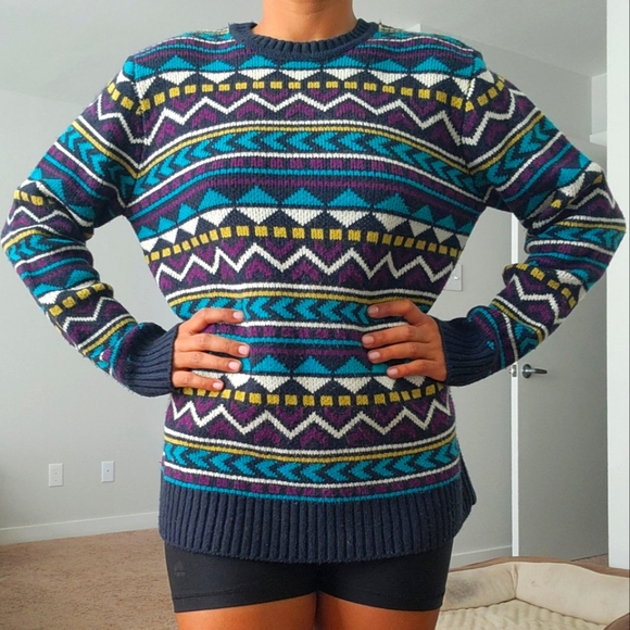 90s Unisex Sweater - Picture 2 of 9